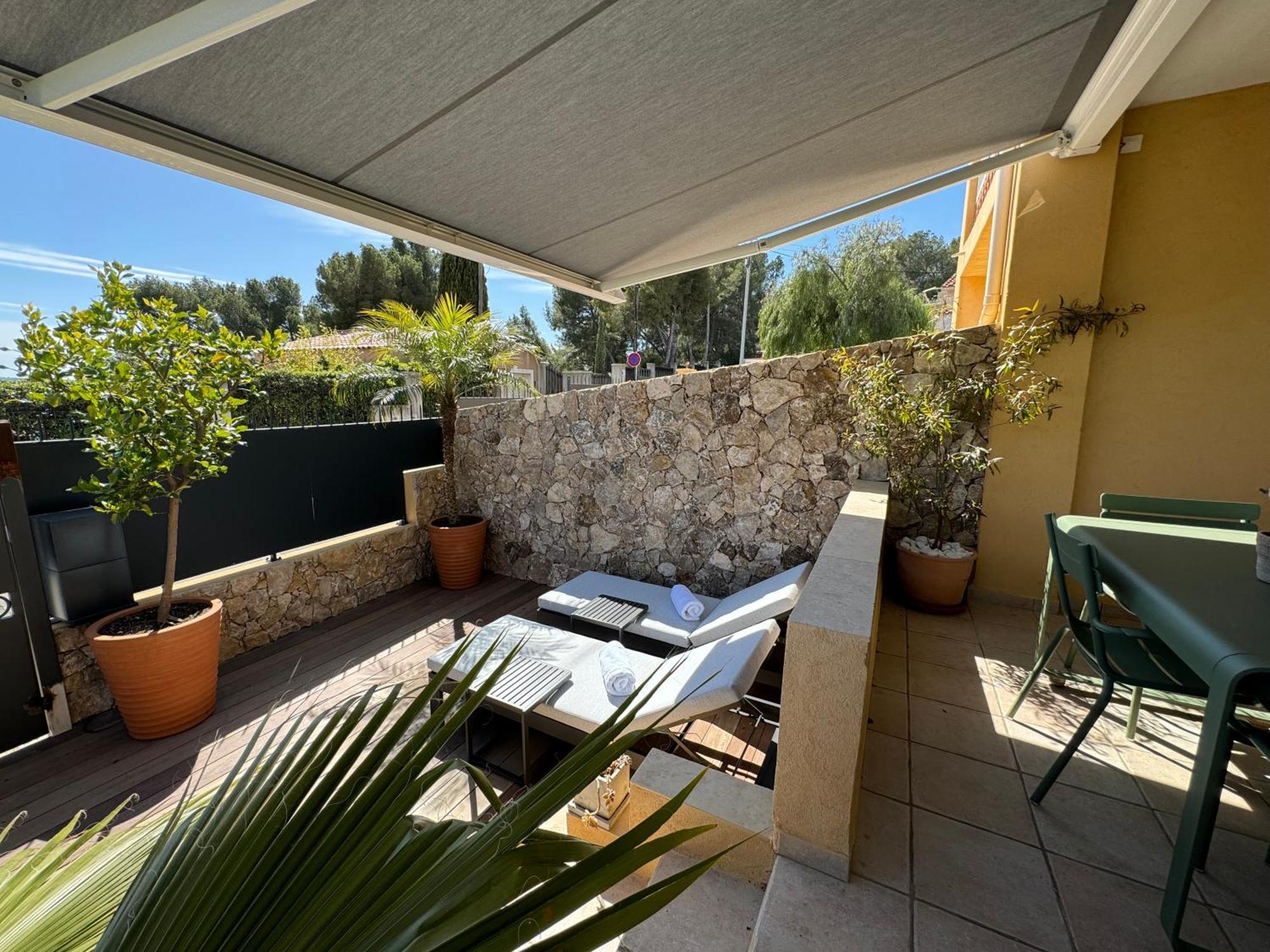 Confortable T2 Vue Mer Avec Terrasse Amenagee Et Parking Prive, Plage Et Port A Pied Sanary-sur-Mer Eksteriør bilde